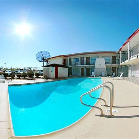 Econo Lodge 土桑 外观 照片