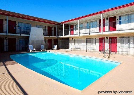 Econo Lodge 土桑 外观 照片