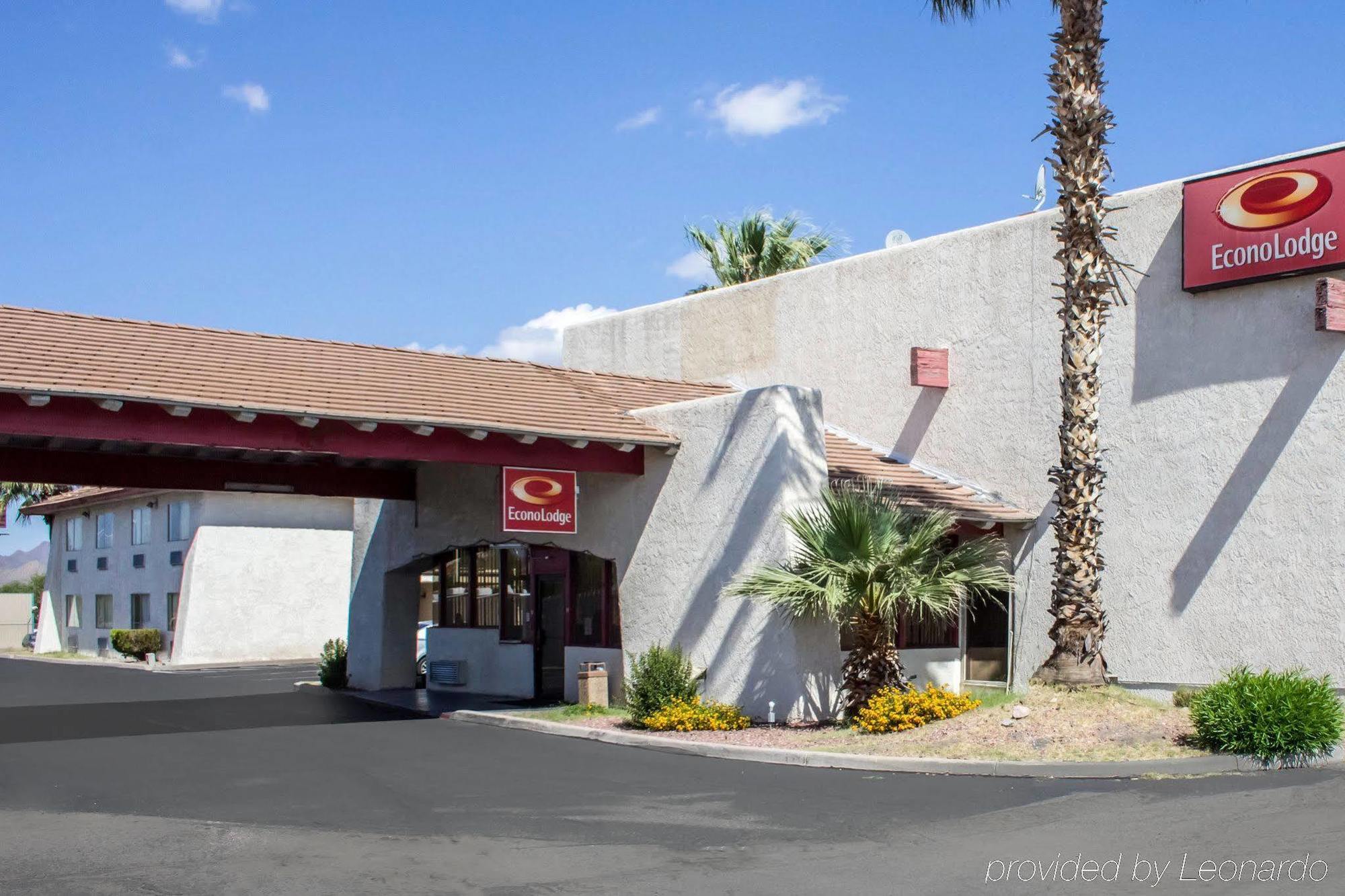 Econo Lodge 土桑 外观 照片