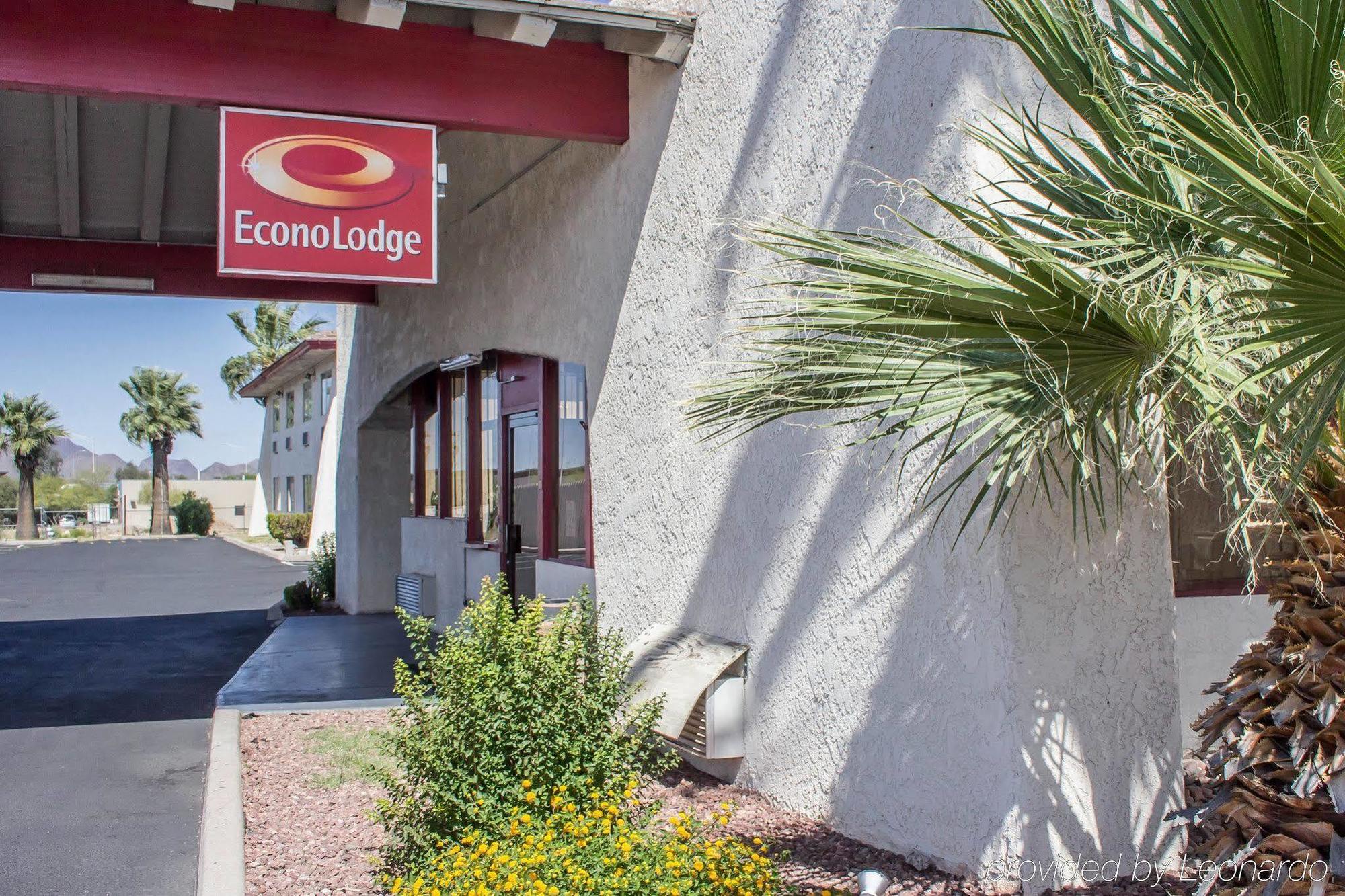 Econo Lodge 土桑 外观 照片