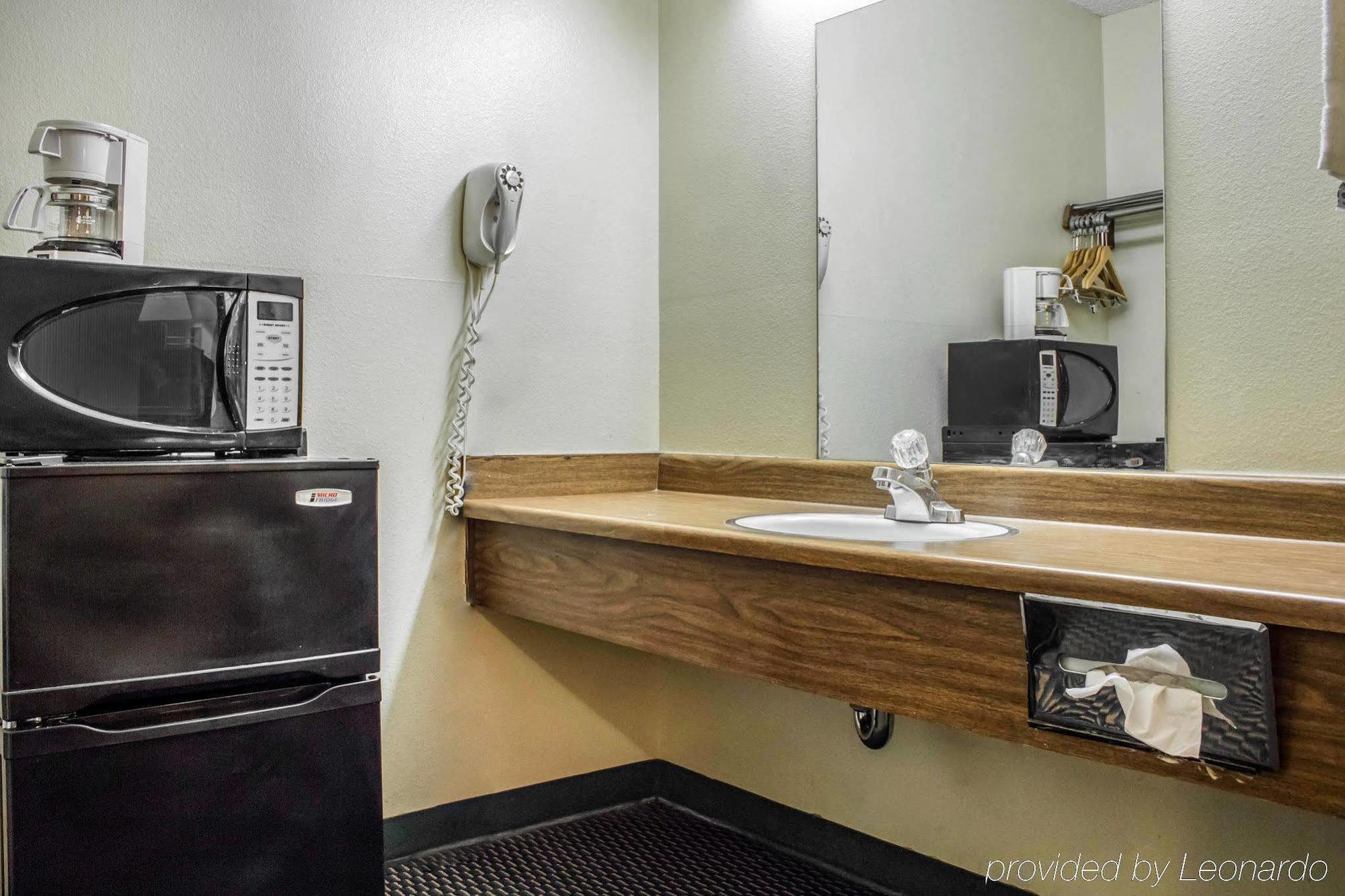 Econo Lodge 土桑 外观 照片