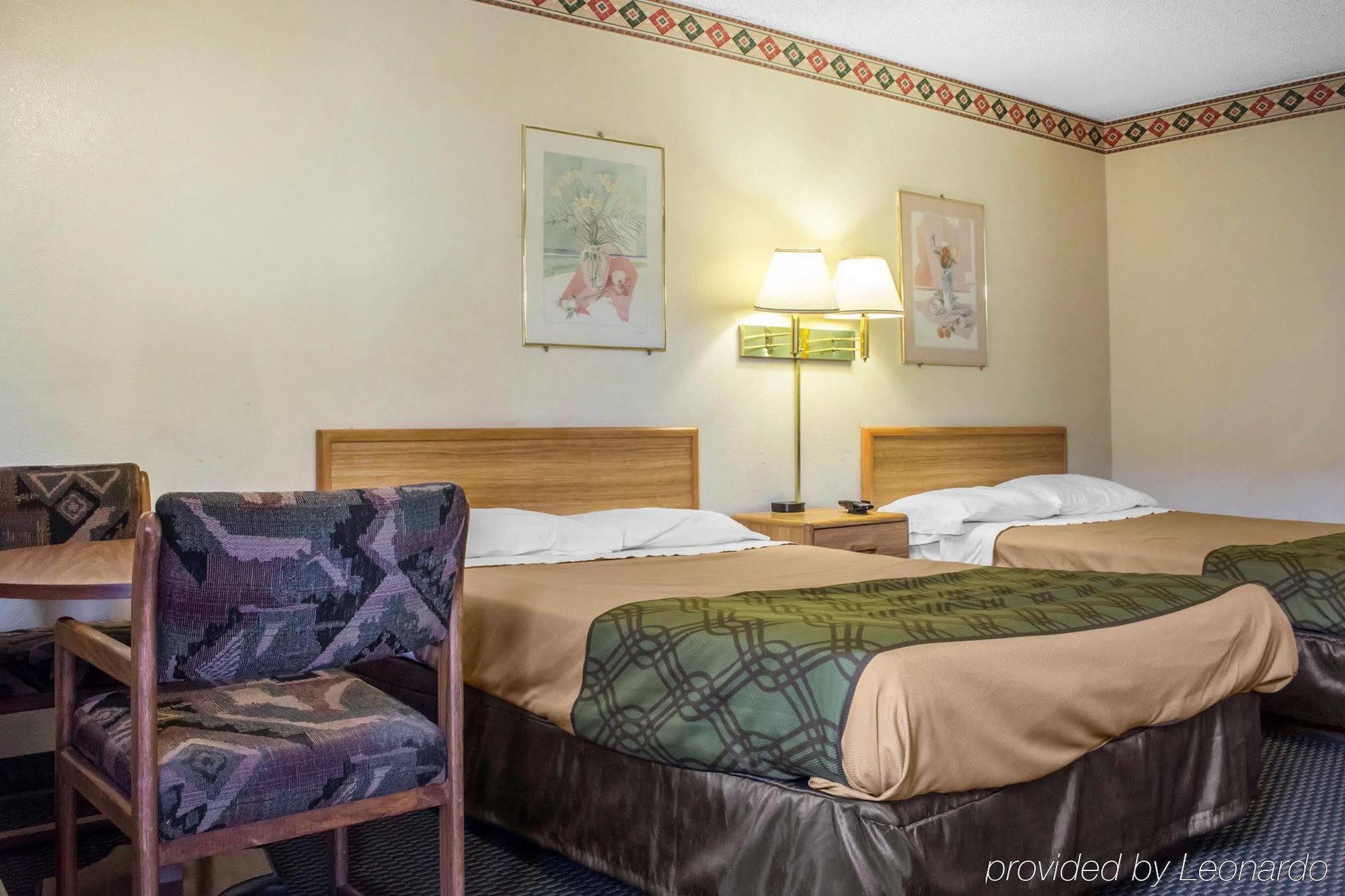Econo Lodge 土桑 外观 照片