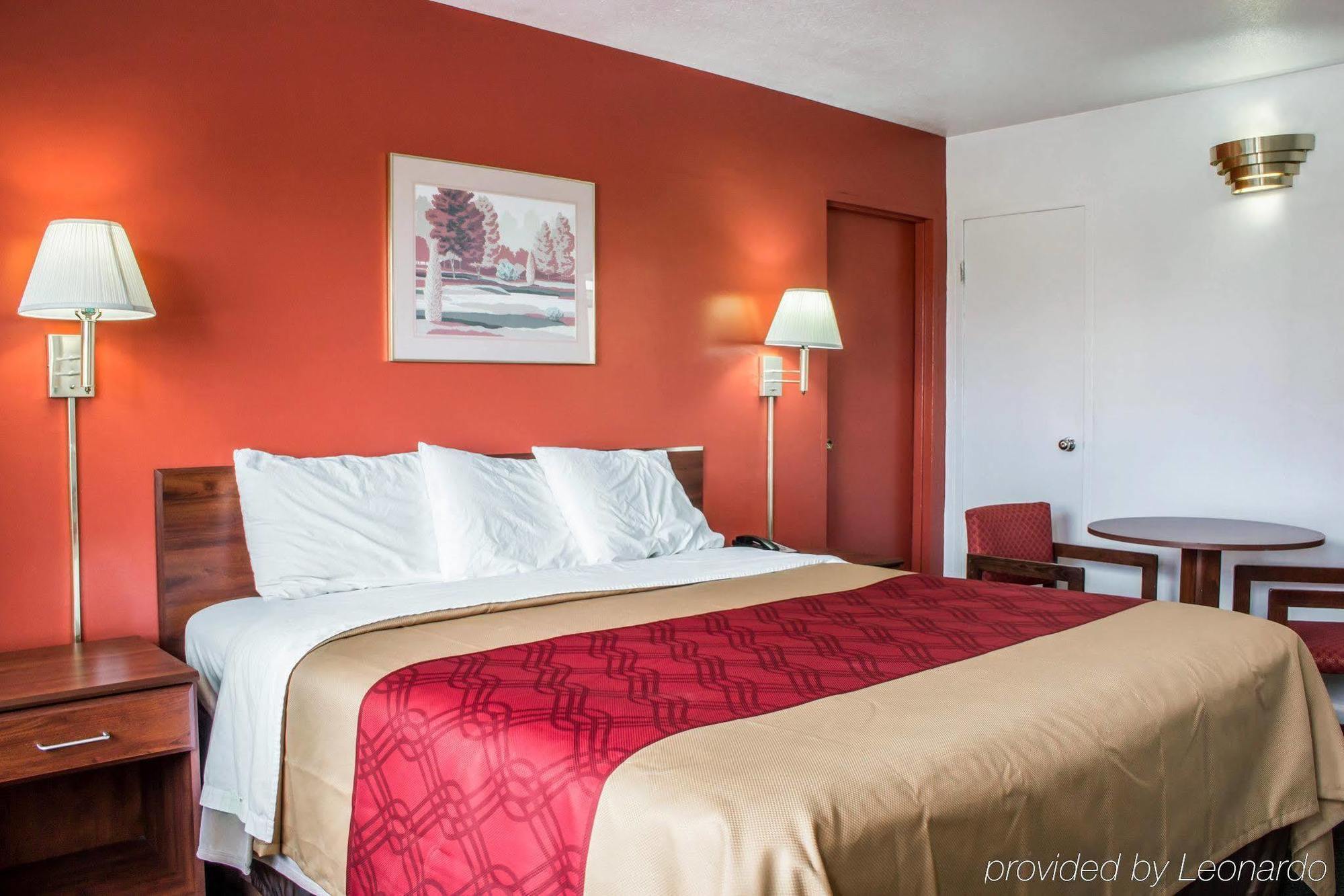 Econo Lodge 土桑 外观 照片