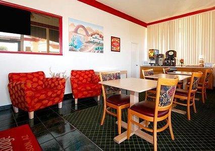 Econo Lodge 土桑 外观 照片